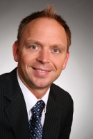 Dr. Christian Bernecker